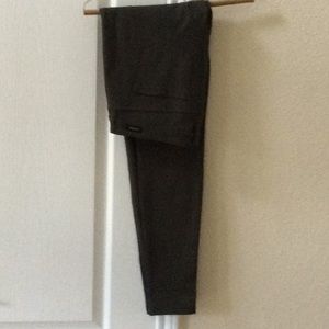 Stretchy, skinny leg pants